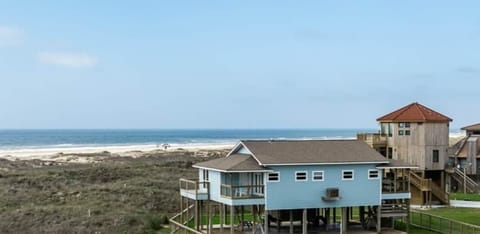 01_Driftwood Beach House