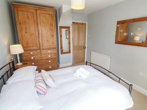 3 bedrooms, WiFi (free), individually decorated, individually furnished