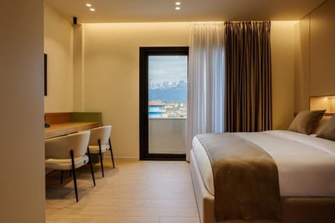 Desk, WiFi (free), bed sheets