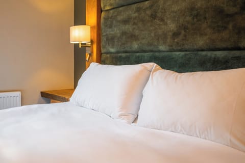 Superior Double Room, Patio, Mountain View | Desk, iron/ironing board, free WiFi