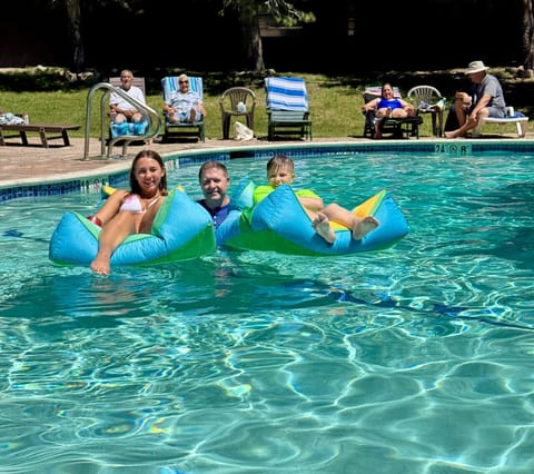 Sparkling Pool – Fun Floats May Be Available – Summer Only – Check with me for opening date