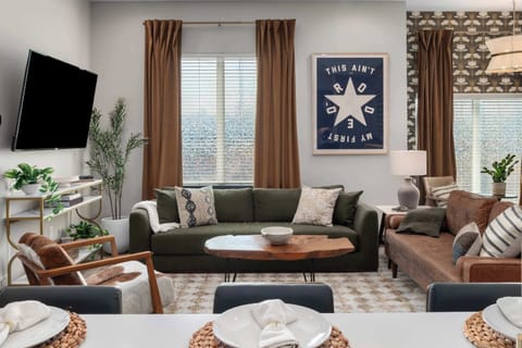A fully equipped kitchen and designer living room where every detail tells a story.