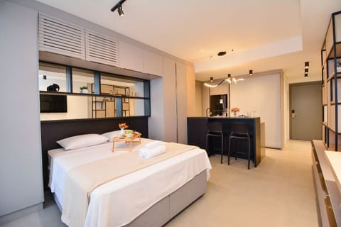 Apartment | Blackout drapes, iron/ironing board, WiFi (free)