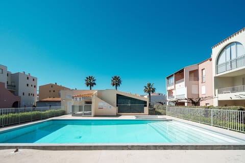 Holiday Home Swimming Pool
