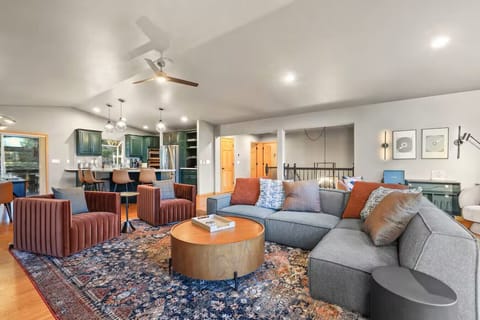 Relax in the common room (Living Room, Dining Room, Kitchen) with connecting decks in the front and back!
