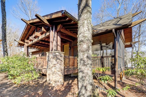 Glenville Vacation Rental | 1BR | 1BA | Steps to Enter | 900 Sq Ft