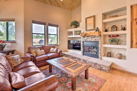 Show Low Vacation Rental | 6BR | 6BA | 4,000 Sq Ft