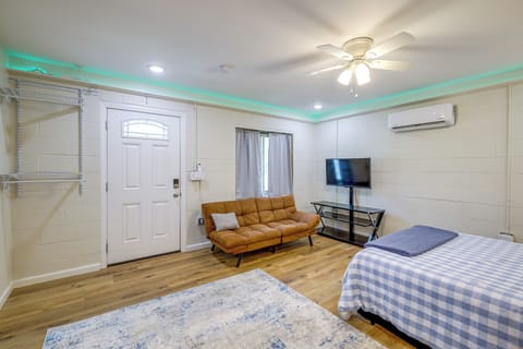 Apartment (0 Bedroom) | Interior