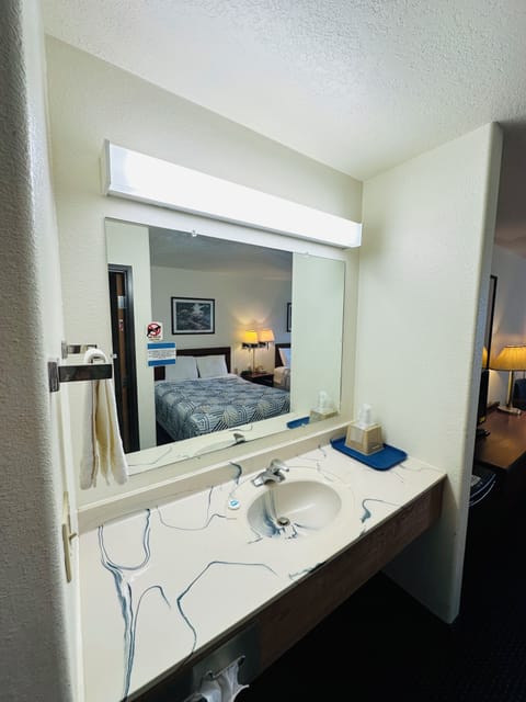 Desk, iron/ironing board (on request), WiFi (free)