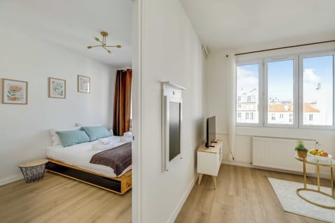 Apartment | 1 bedroom, laptop workspace, iron/ironing board, bed sheets