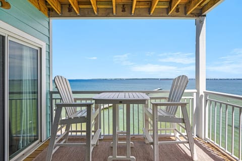 Condo, 2 Queen Beds (Baywatch E5) | Outdoor dining
