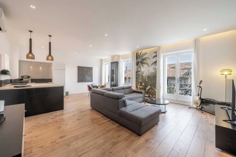 Apartment | Living area