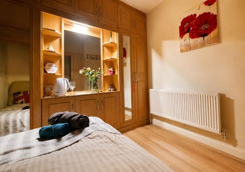Street view radhe room jsk