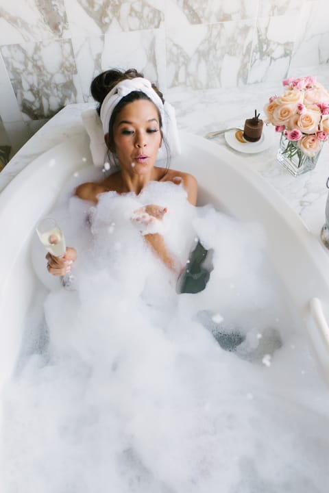 Presidential Suite, 1 King Bed | Deep soaking bathtub