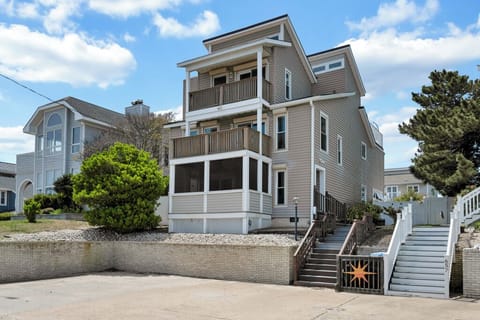 Your Virginia Beach retreat for relaxing and making memories