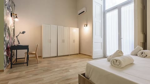 Apartment | Laptop workspace, WiFi (free), bed sheets