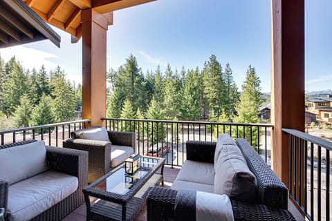Apartment (2 Bedrooms) | Front of property