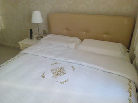 In-room safe, desk, laptop workspace, iron/ironing board (on request)