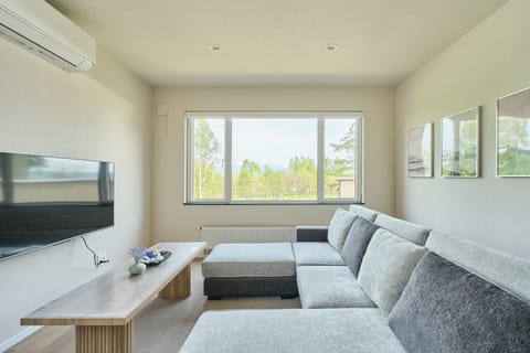 Family Villa, Mountain View | Living area | Flat-screen TV