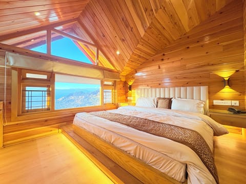 Premium Double Room, City View | Soundproofing, free WiFi, bed sheets