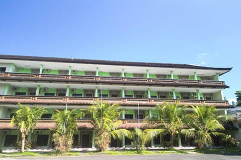 Entrance / Reception