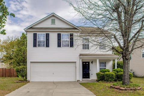 Columbia Vacation Rental | 4BR | 2.5BA | 2,416 Sq Ft