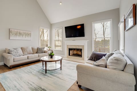 Acworth Vacation Rental | 4BR | 2.5BA | Steps Required | 2,800 Sq Ft