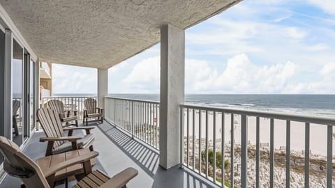 Romar Tower 5A - West-facing balcony with Gulf views.