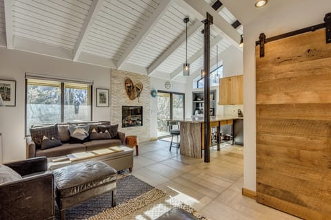 Apartment (2 Bedrooms) | Front of property