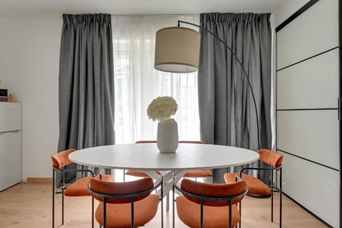 Apartment | Dining