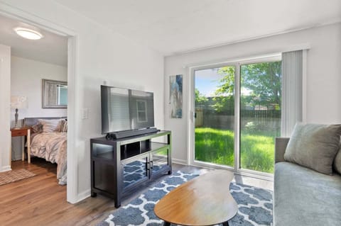 Studio, 1 Bedroom | Living area | Smart TV