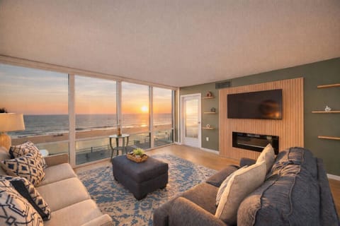 Wall-to-wall ocean views and stunning sunrise right from the living room—relax in comfort while watching the waves roll in.