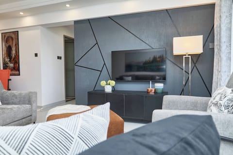 Family Apartment, City View | Living area