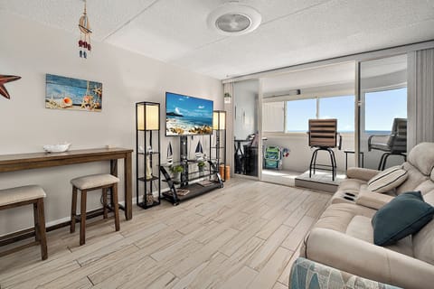 Spacious, sunlit, and designed for comfort. Gather the whole crew in this beautifully appointed coastal living space.