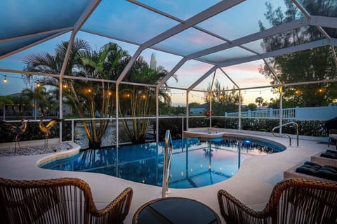 Enjoy Amazing Sunsets at the South West Facing Infinity Escape
