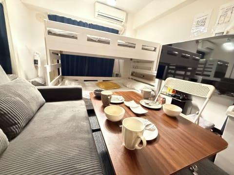 Iron/ironing board, WiFi (free)