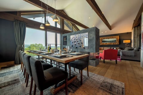 Basic Villa, Mountain View | Dining