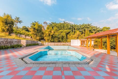 Holiday Home Swimming Pool