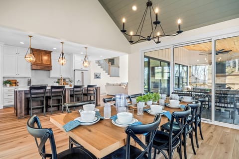dining room & Kitchen 