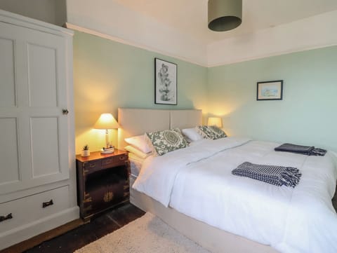 3 bedrooms, WiFi (free), individually decorated, individually furnished