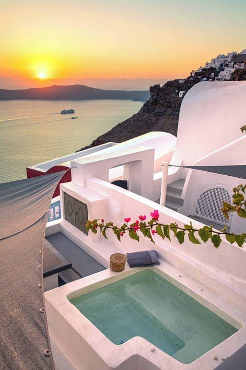 House, 1 Bedroom, Private Pool | Outdoor spa tub