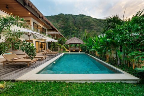 Angin Laut 3BR Exclusive Pool Villa w/ Ocean Views (1762)