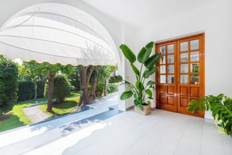 Deluxe Apartment, Patio, Garden View | Garden view