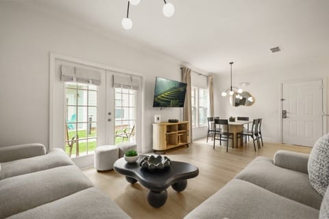 6-105LucayanHarbourCircle(1)