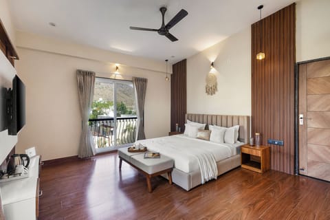 Deluxe Villa | In-room safe, iron/ironing board, free WiFi