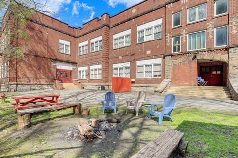 Gary Vacation Rental | Studio | 1BA | 800 Sq Ft