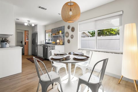 Unit 617: Dining: Seating for 4, Large windows throughout