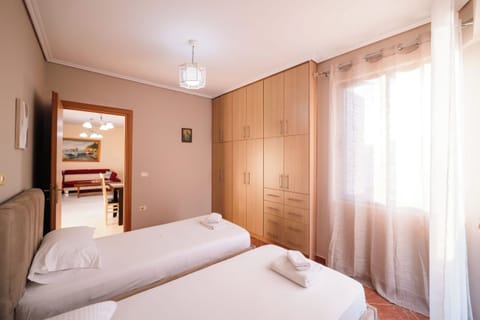 2 bedrooms, iron/ironing board, WiFi (free), bed sheets