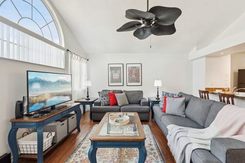 living room pic1 2747_N_Poinciana_Blvd_6__Kissimmee__FL_34746_A7405371.jpg
