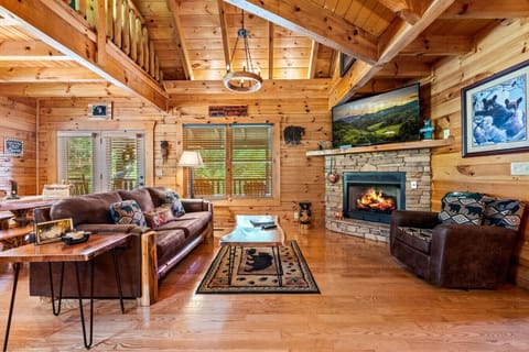 Gather around the fireplace, stretch out on the comfortable seating, and enjoy cozy evenings filled with conversation, movies, and quality time together after a day of Smoky Mountain adventures.